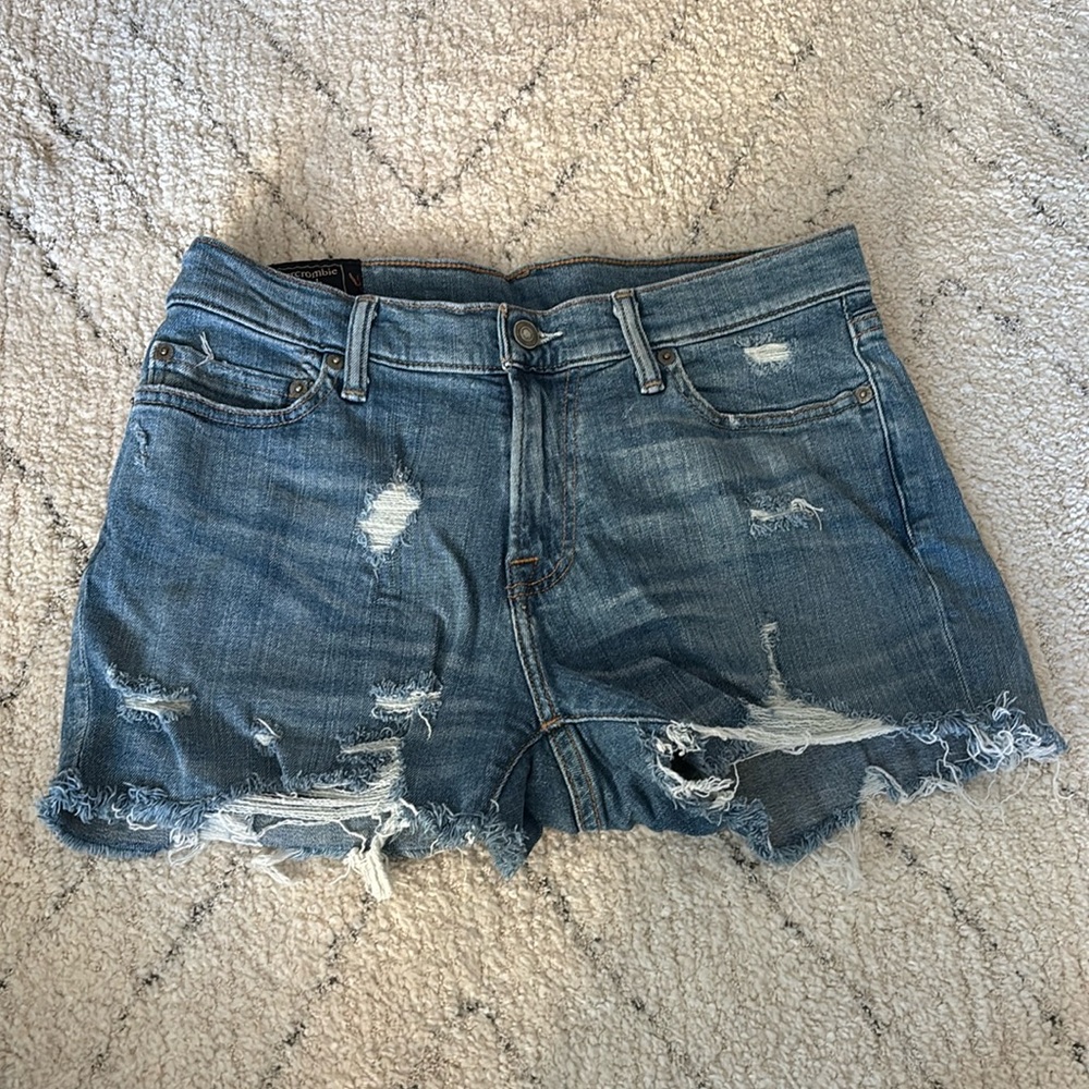 Abercrombie & Fitch Distressed Jean Shorts Size 30